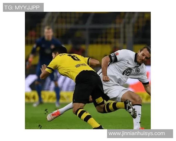 德甲争冠局势紧张拜仁领跑莱比锡失利多特平局再添变数 德甲争冠局势紧张拜仁领跑莱比锡失利多特平局再添变数