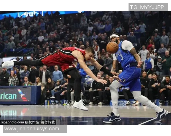 明日独行侠对阵步行者莱夫利加福德缺阵浓眉有望回归出战 明日独行侠对阵步行者莱夫利加福德缺阵浓眉有望回归出战