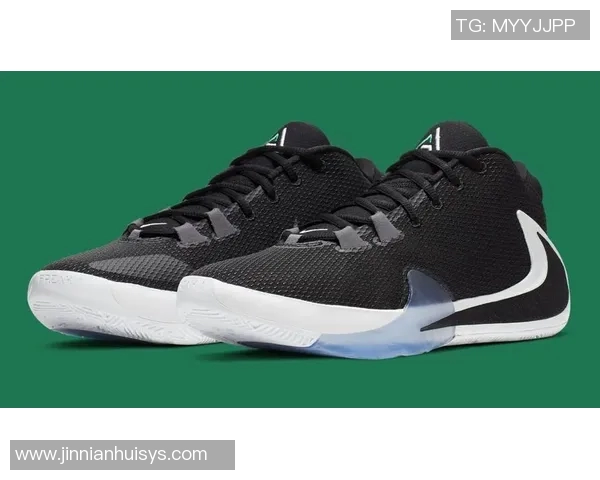 利拉德分享字母哥送的新款签名球鞋展现深厚友谊与团队精神